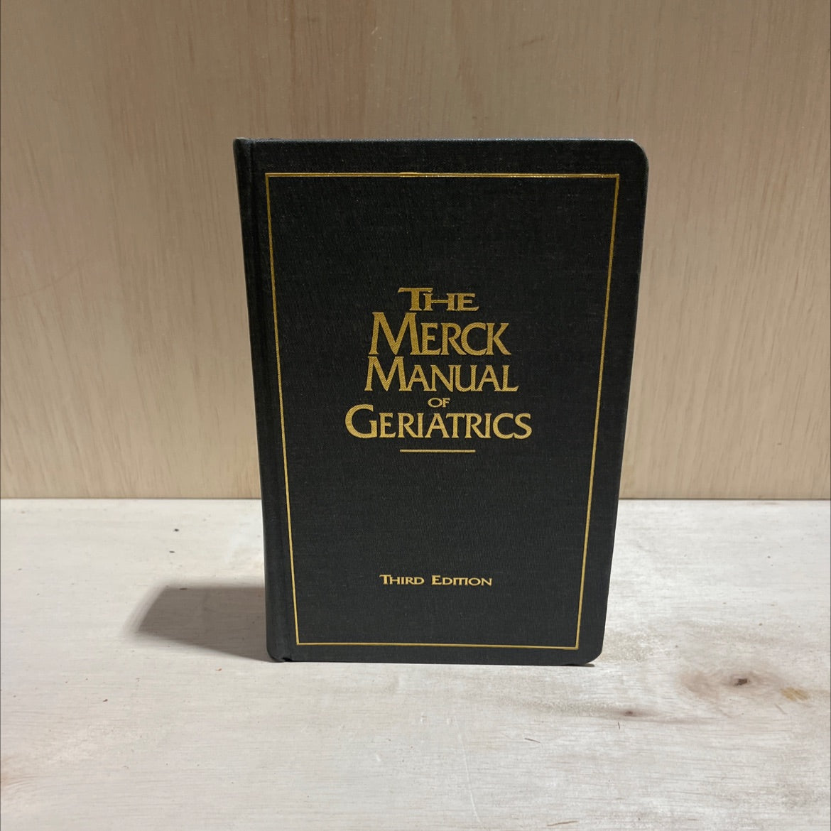 the merck manual of geriatrics book, by mark h. beers, m.d. and robert berkow, m.d., 2000 Hardcover