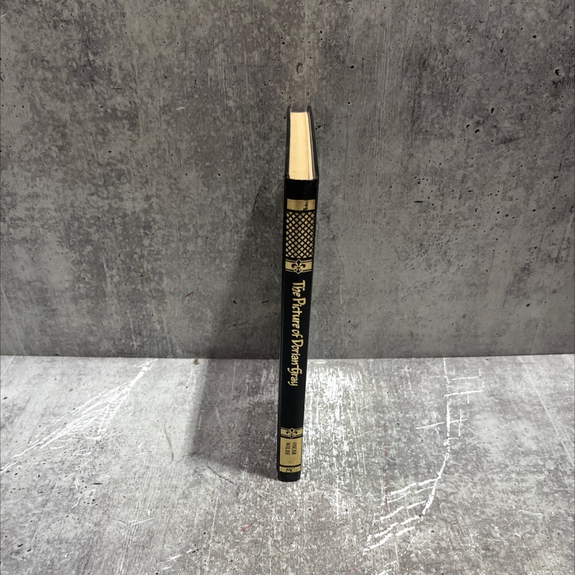 the picture of dorian gray book, by oscar wilde, 1986 Hardcover