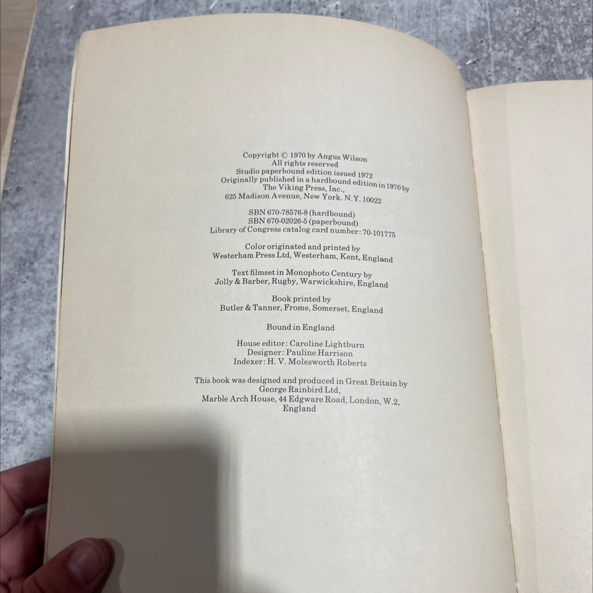 the world of charles dickens book, by angus wilson, 1970 Paperback